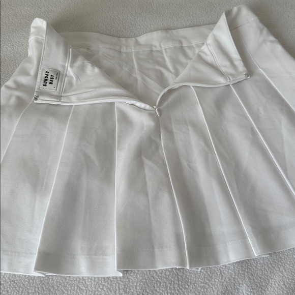 Sunday Best Aritzia White Pleated Tennis Skirt Sz 12 - Picture 3 of 9